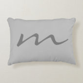 トレンディーモダンモノグラムプロフェッショナル灰色 アクセントクッション (正面)