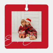 トレンディーモダンレッド&ホワイト名モノグラム3写真 メタルオーナメント (裏面)