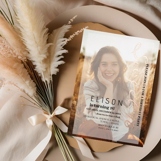 トレンディーラモダンラスクリプト2バラ甘い16 箔招待状