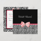 トレンディーレオパードプリントとピンクリボンブライダルシャワー 招待状 (正面/裏面)