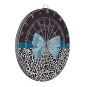 トレンディーレオパード印刷と名前の付いた青いリボン ダーツボード (正面左)