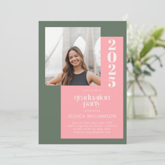 トレンディーレトロピンクグリーン写真卒業パーティー 招待状 (スタンド正面)
