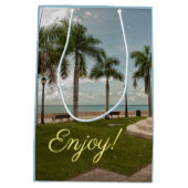 トレンディーヴァージンアイランドトロピカルパームツリーズ ミディアムペーパーバッグ (裏面)