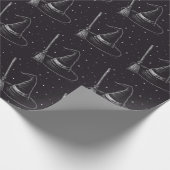 トレンディー不気味ハロウィーンの魔帽子とブロムブラック ラッピングペーパー (角)