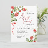 トレンディー水彩牧草地いちご赤ちゃんシャワー 招待状 (スタンド正面)