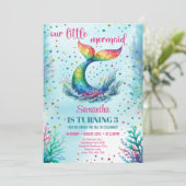 トレンディー水色レインボーマーメイドテール誕生日 招待状 (スタンド正面)