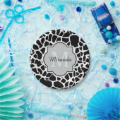 トレンディー白黒キリンプリントモノグラムの名 ペーパープレート (パーティー)