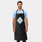 トレンディー白黒タータンチェックパーソナル化モノグラム エプロン (着用した状態)