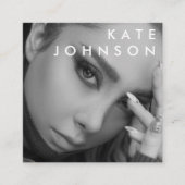 トレンディー白黒プロフェッショナル写真QRコード スクエア名刺 (正面)