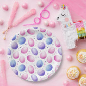 トレンディー紫とピンクのイースターエッグパターン ペーパープレート (パーティー)