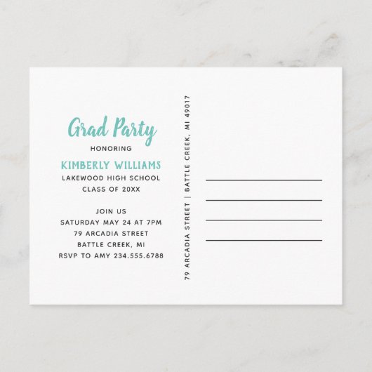 トレンディー3フォトコラージュ卒業パーティー招待状 インビテーションポストカード (裏面)