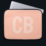 トレンドカラーソフトピーチラップトップスリーブ ラップトップスリーブ<br><div class="desc">トレンディー春の色を紹介：ソフトピーチ。ミニマモダンリストのスタイリッシュラップトップスリーブでカスタマイズ可能なモノグラムとフォント。カラーシンプルのデザインとクリーンな無地のクラシックは時代を超越した魅力。当社の春トレンドカラーを同じ色でより多くの製品を探索するか、お客様の個人のスタイルに合スタイリッシュわせて他の色合いを発見する。</div>