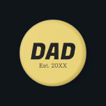 トレンドカラー – ソフトイエローパパマグネット マグネット<br><div class="desc">トレンディー春の色の紹介：ソフトイエロー。カスタマイズ可能なモダン文字、パパ確立日を持つ磁石とThis and Magnet。カラーシンプルのデザインとクリーン無地のなtouchは、時間を超えた魅力を提供し、日常の必需品にカラーの要素を追加するのに最適。同じ色合いでより多くの春のトレンドカラーを探索したり、お客様のスタイルに合わせてスタイリッシュ他のカラフルの色合いを見つけたりする。</div>