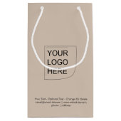 トレンドカラー – ソフトトープ小ロゴ抱き枕 スモールペーパーバッグ (裏面)