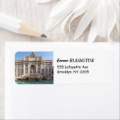 トレヴィ噴水の早朝 – ローマ、イタリア ラベル (インサイチュ)