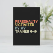 トレーナーのフィットネスで犠牲になったパーソナリティおもしろい サンキューカード (スタンド正面)