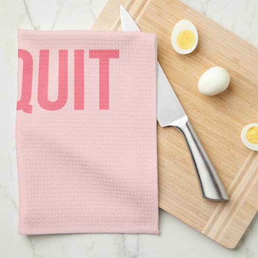 トレーニングのやる気を起こさせるな引用文の余りに合われたショッキングピンク キッチンタオル (四つ折り)