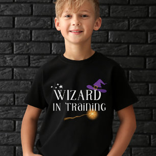 トレーニング中のウィザード – ファミリーマッチングハロウィーン Tシャツ
