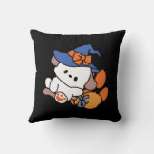 トレーニング中のポーソウルウィッチ – かわいいハロウィーン犬 クッション (裏面)