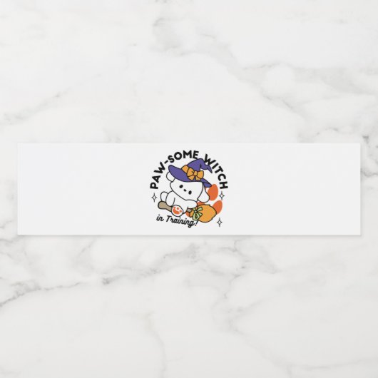 トレーニング中のポーソウルウィッチ – かわいいハロウィーン犬 ペットボトルラベル (シングルラベル)