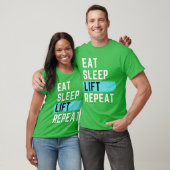 トレーニング少年 Eat Sleep Lift Repeat Tシャツ (ユニセックス)