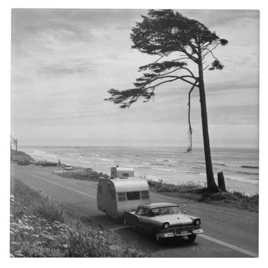 トレーラーを引っ張る車 タイル (正面)