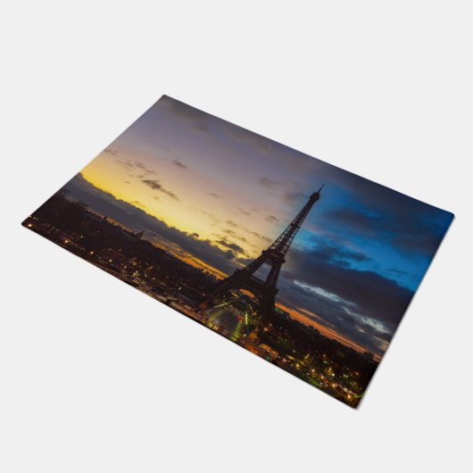 トロカデロから見たエッフェル塔の夜から昼への変化 ドアマット (アングル)