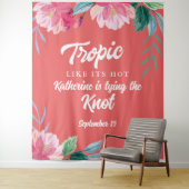 トロピカルな暑さが漂うオレンジ色の独身最後のパーティーのように タペストリー (インサイチュ)