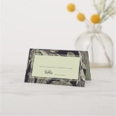 トロピカルな葉のセージ緑の黒いスクリプト結婚の プレイスカード (裏面)