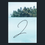 トロピカルウォーターカラーパームズ&ビーチ結婚式 テーブルナンバー<br><div class="desc">美しい水色のトロピカルパームとビーチ結婚式デザイン。パームユニークの木、熱帯ビーチの風景を背景にしたデザイン。ヤシモダンの木とボホ色の色調と夏の目的地のウェディングモダンデザイン。エレガントなウェディングテーブル番号カードのデザインとエレメモダンント。一致する結婚式招待状や他の文房具も用意。各テーカスタマイズブルの番号と購入は、必要なテーブル番号の数に応じて個別に行う。</div>