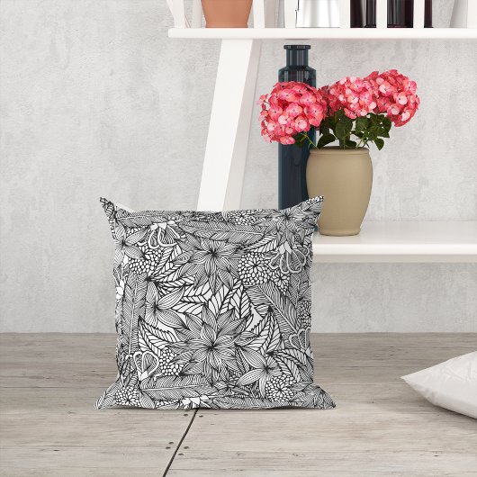 トロピカルエスケープブラックとホワイトカラー クッション