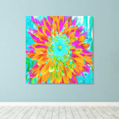 トロピカルオレンジとホットピンクの装飾ダリア キャンバスプリント (インサイチュ (ウッドフロア))