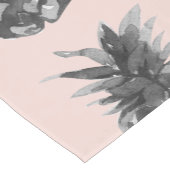 トロピカルグレー&ピンクパイナップルシームレスパターン ショートテーブルランナー (コーナー)