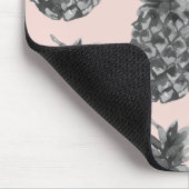 トロピカルグレー&ピンクパイナップルシームレスパターン マウスパッド (コーナー)