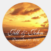 トロピカルサンセットの名前と日付結婚のステッカー ラウンドシール (正面)
