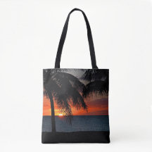 トロピカルサンセットパームツリーズビーチカリブの海