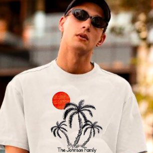 トロピカルサンセットビーチヤシの木家族旅行 Tシャツ
