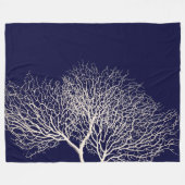 トロピカルツリーコーラルホワイトネービーブルービーチ フリースブランケット (正面(横))