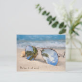 トロピカルバケーション旅行サングラス反射 ポストカード (スタンド正面)