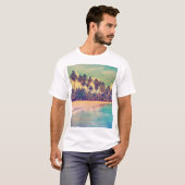 トロピカルパラダイス：海、ホテル、ビーチ。 Tシャツ (正面フル)