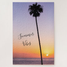 トロピカルパープルカリフォルニアパームツリービーチサンセット