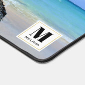 トロピカルビーチ海岸と大きな岩 デスクマット (コーナー)