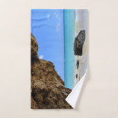 トロピカルビーチ海岸と大きな岩 ハンドタオル (ハンドタオル)