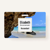 トロピカルビーチ海岸と大きな岩 バッジ (正面)