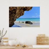 トロピカルビーチ海岸と大きな岩 ポスター (キッチン)