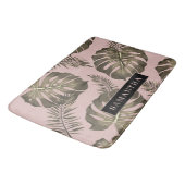 トロピカルピンクと金ゴールドパーム葉のパターンと名前 バスマット (アングル)