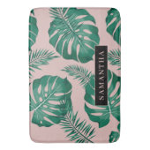 トロピカルピンク&グリーンパーム葉のパターン&名前 バスマット (正面縦)