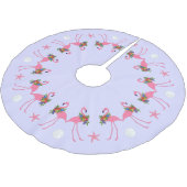 トロピカルフラミンゴスオールラベのまわりにンダークリスマス ブラッシュドポリエステルツリースカート (アングル)