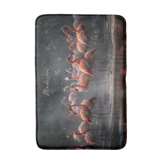 トロピカルフラミンゴ名前をカスタムする バスマット (正面縦)