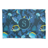 トロピカルブルーイエローフィッシュイラストレーション 枕カバー (正面)